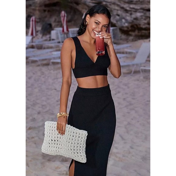 ANTHROPOLOGIE | Knit V-Neck Crop Top | NWT - Picture 2 of 9